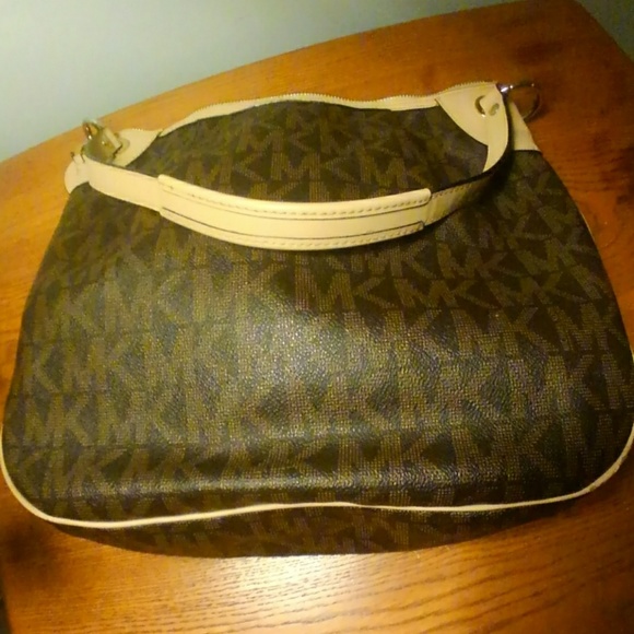 Michael Kors Handbag - Picture 5 of 5